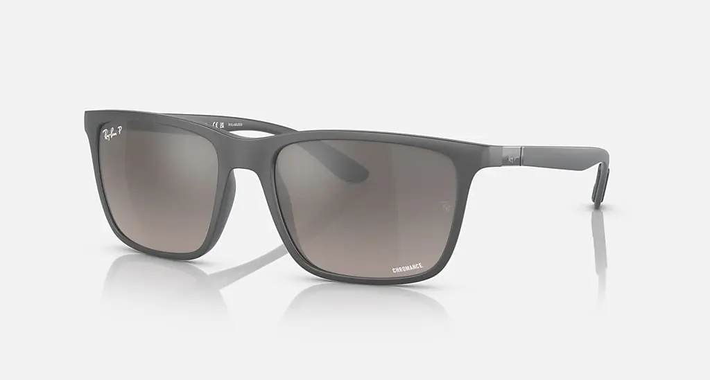 

Солнцезащитные очки Ray-Ban RB4385, серый