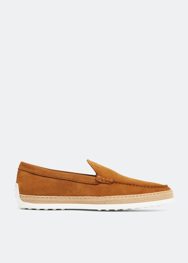 

Лоферы TOD'S Suede slip-on loafers, коричневый