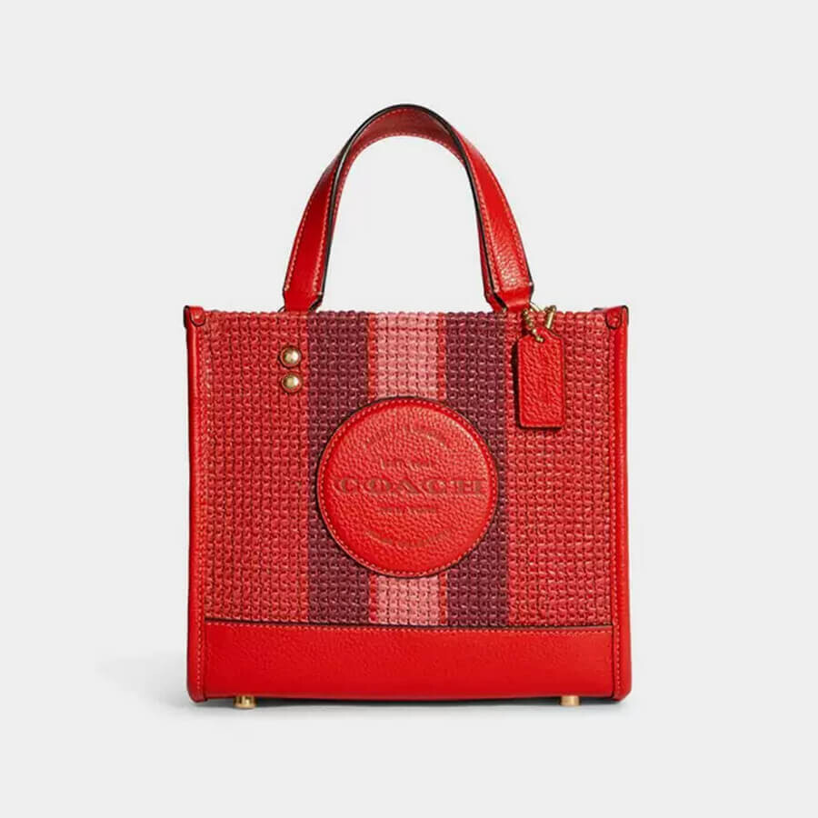 

Сумка Coach Outlet Patch Dempsey No. 22 Tote, красный