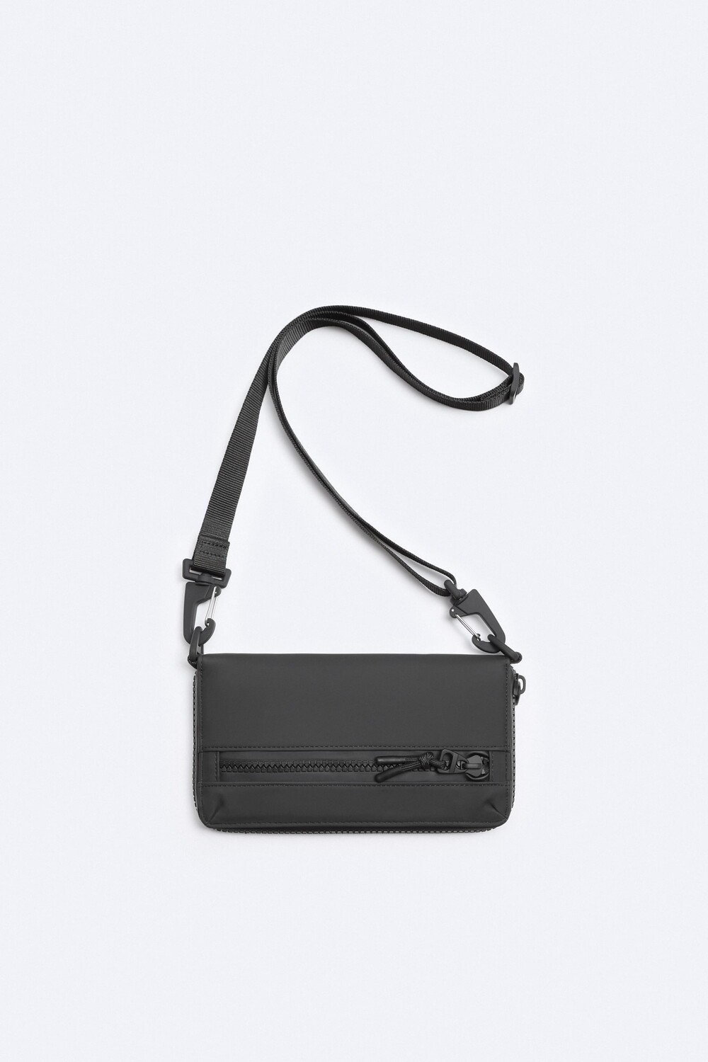 

Резиновый кошелек с большим плечом Zara, черный