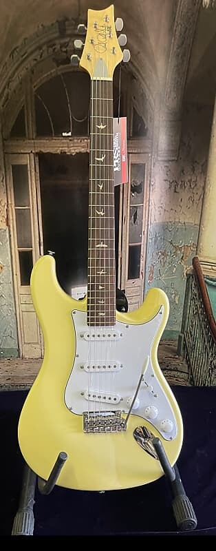 

PRS SE Silver Sky 2022 - Настоящее время - Moon White