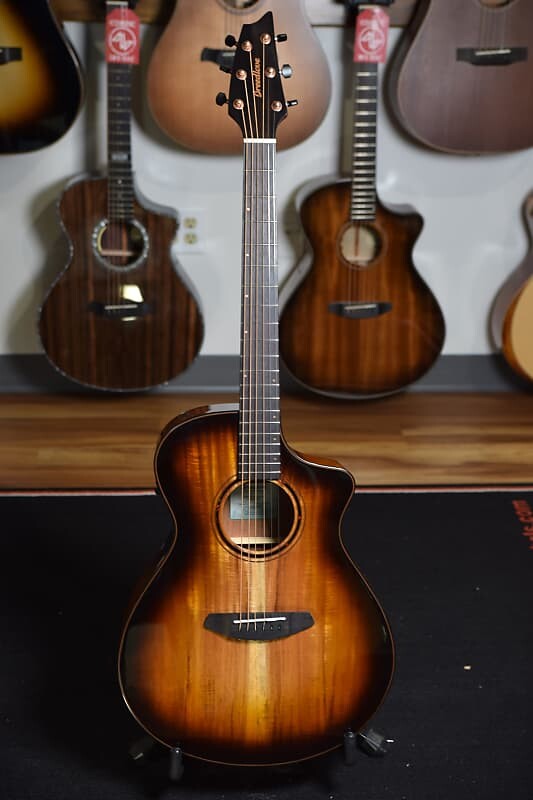 

Концертная акустическая гитара Breedlove Pursuit Exotic S Edgeburst-SN4436-PLEK'd-Aeris Packaging Pursuit Exotic S Concert Cutaway Acoustic-Electric Guitar