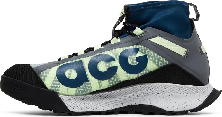 Nike store acg volt