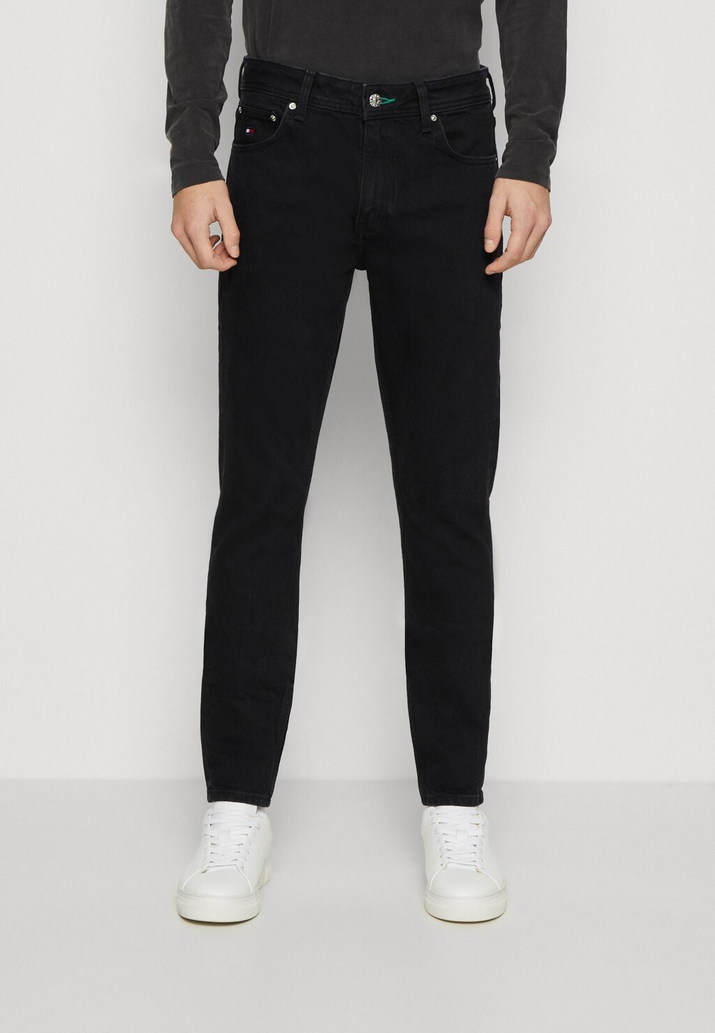 

Зауженные джинсы Tommy Hilfiger