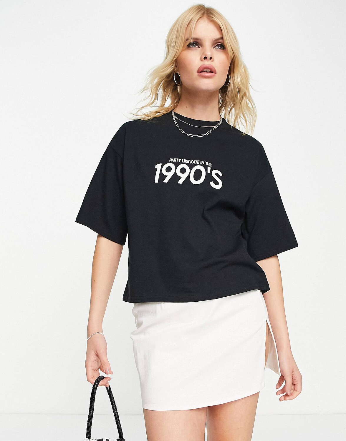 

Черная футболка с рисунком в стиле 1990-х ASOS DESIGN