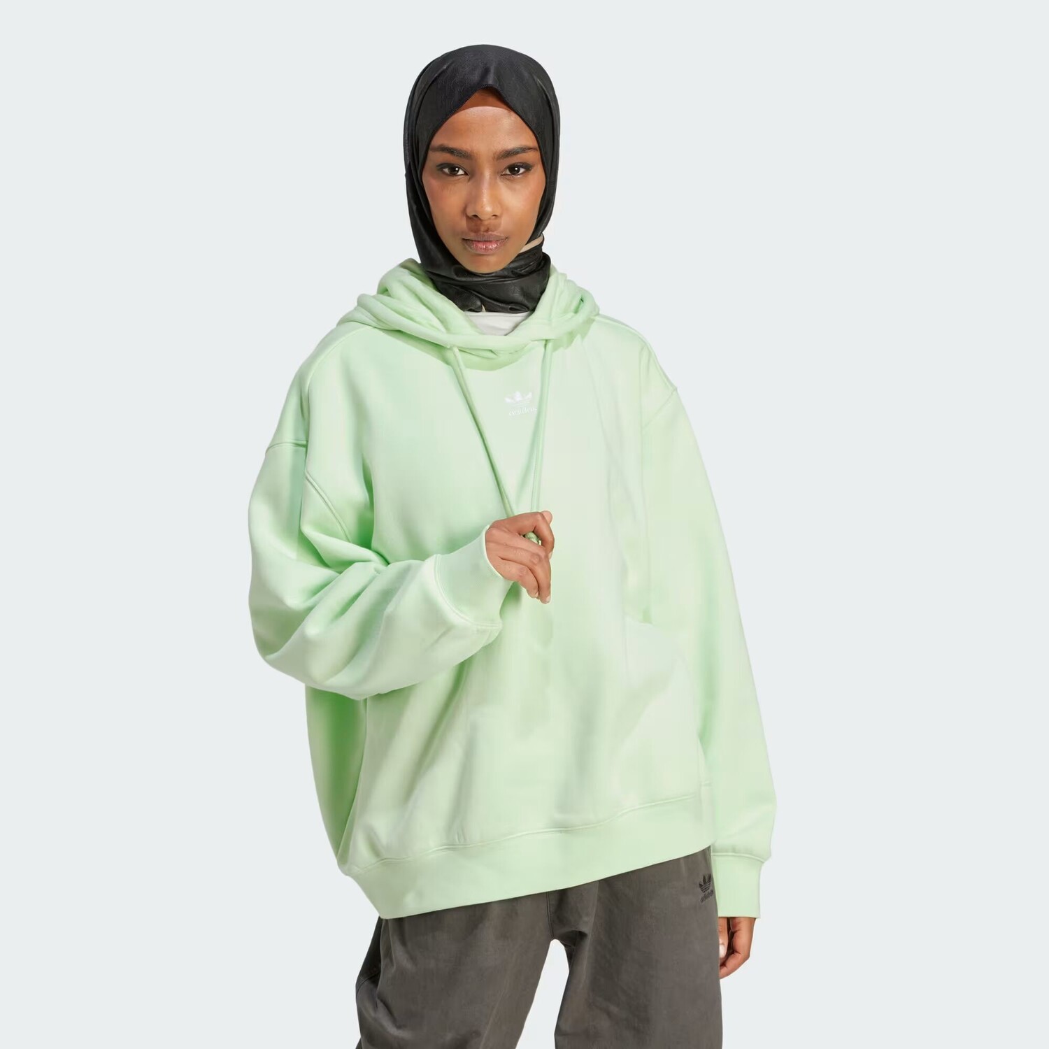 

Толстовка бойфренда Adicolor Essentials Adidas, цвет Semi Green Spark