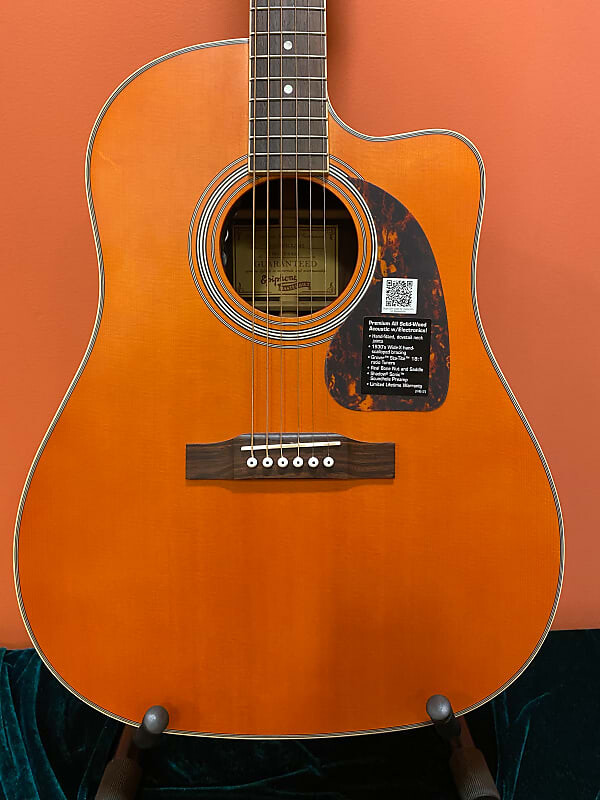 

Epiphone Masterbilt AJ-500RCE Натуральный