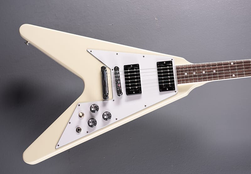

Flying V 70-х — классический белый Gibson 70’s Flying V -