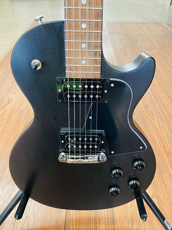 

Gibson Les Paul Tribute 2021 черное дерево
