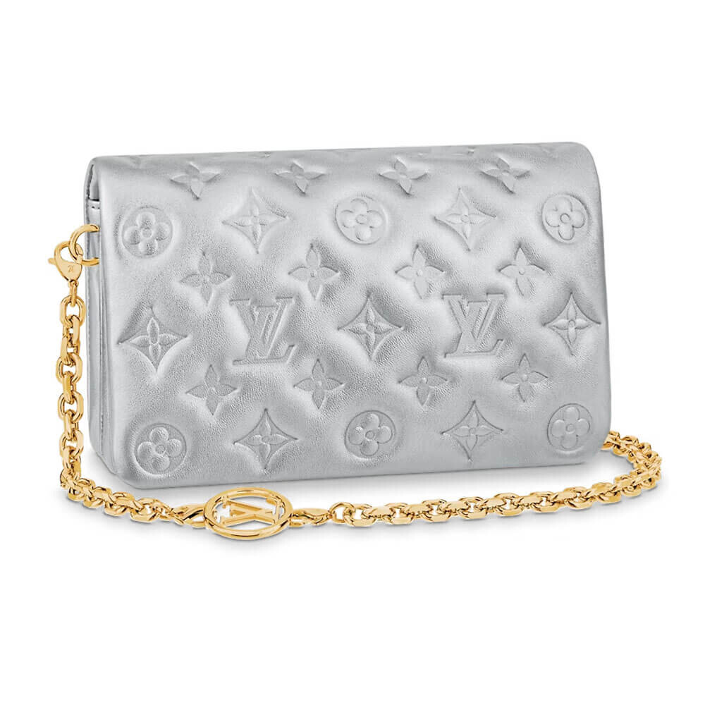 

Сумка Louis Vuitton Pochette Coussin, серебристый