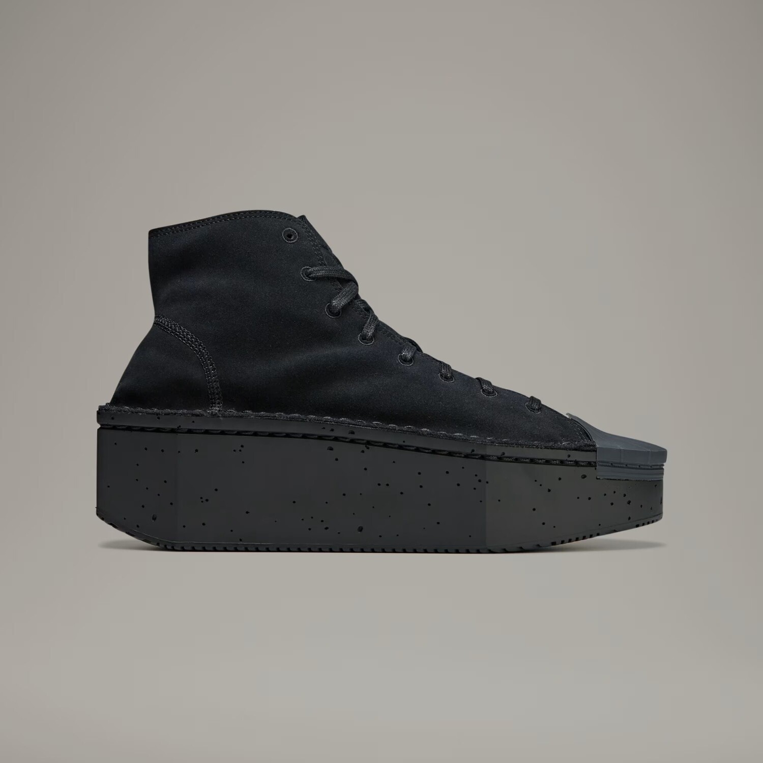 

Кроссовки Y-3 Brick Court Привет Adidas