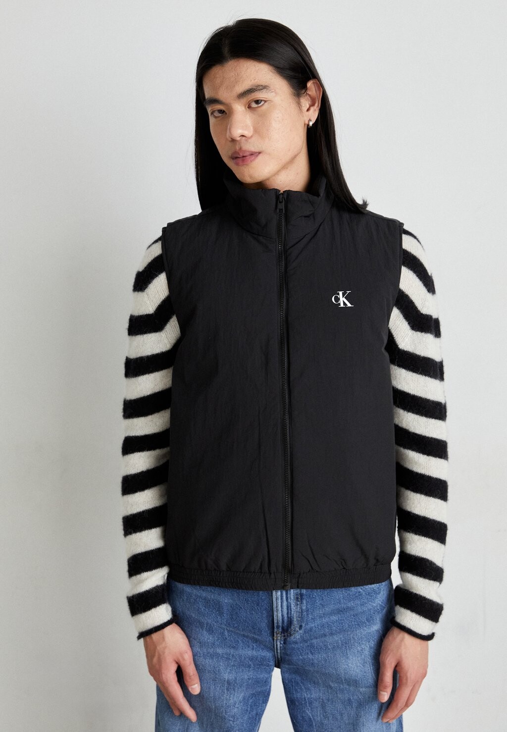 

Жилет Calvin Klein Jeans, черный