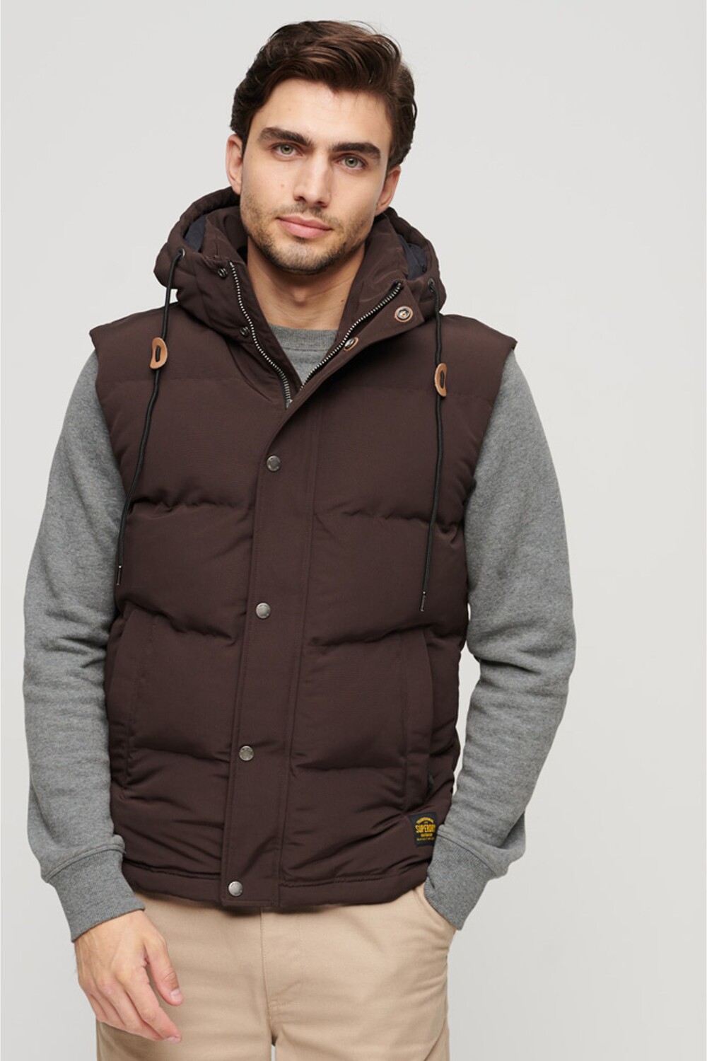 

Толстовка без рукавов с струящейся тканью Everest Superdry, коричневый