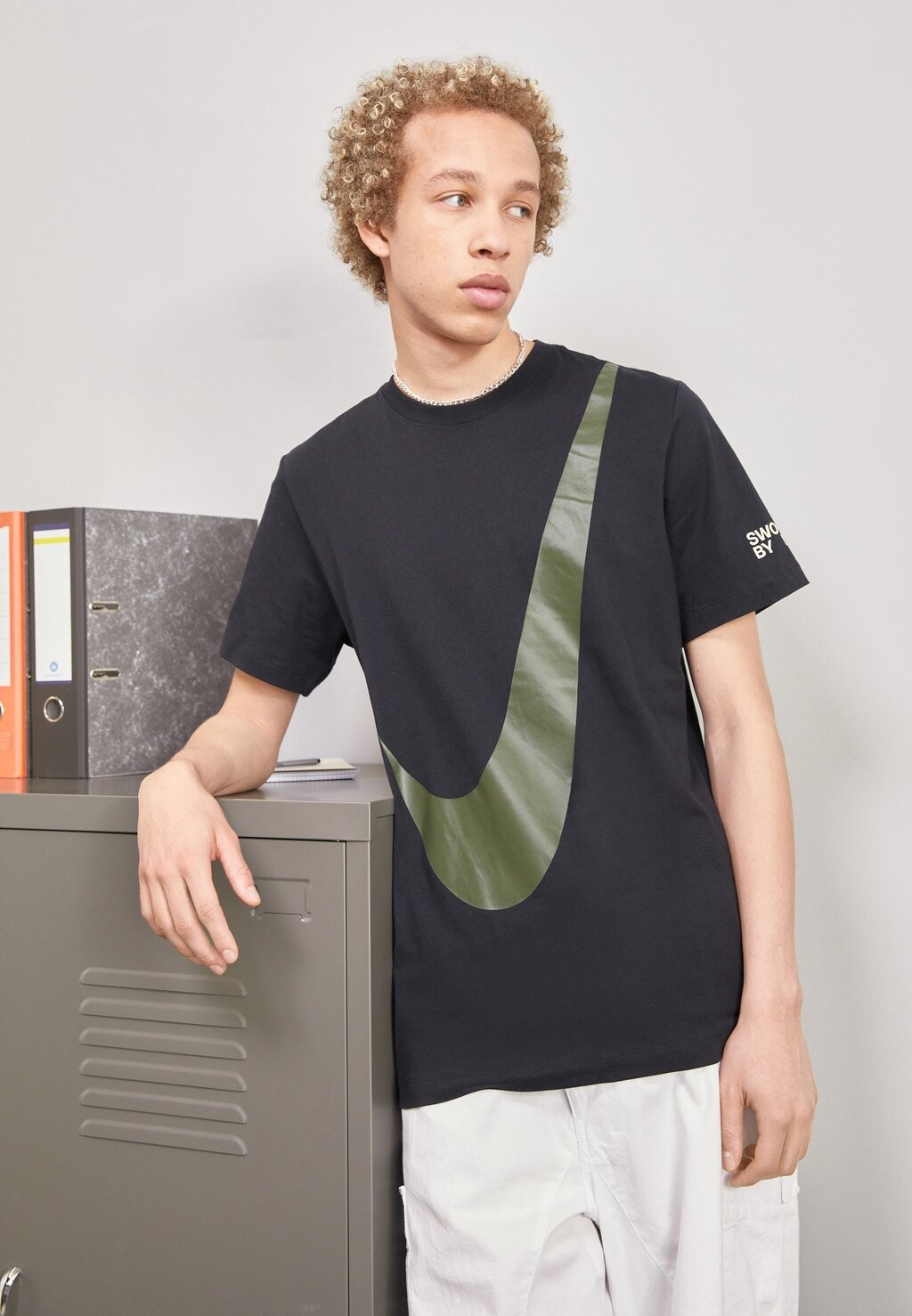 

Футболка с принтом TEE BIG Nike, черный