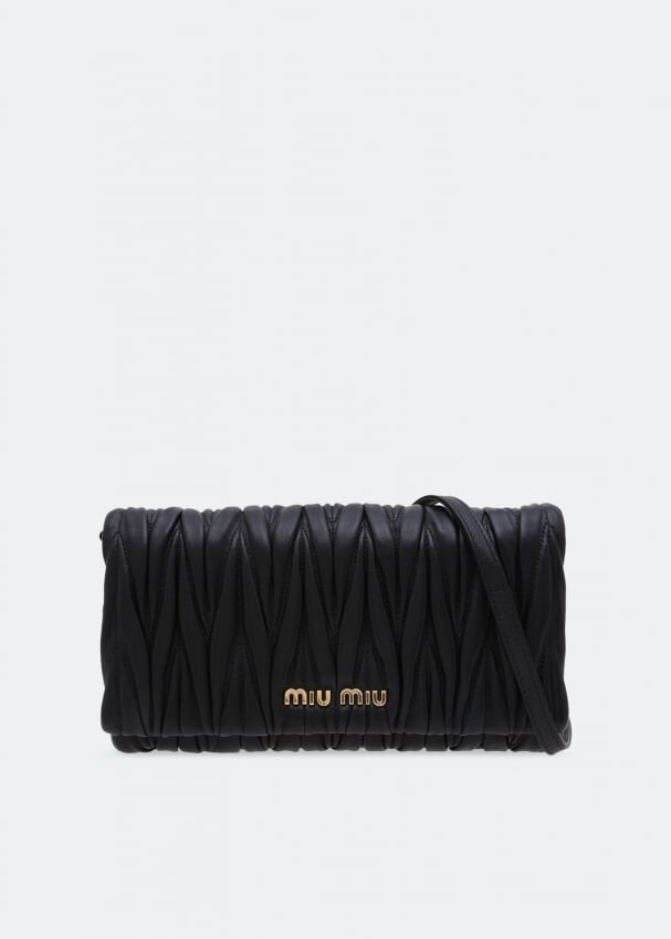 

Сумка MIU MIU Matelassé leather crossbody bag, черный