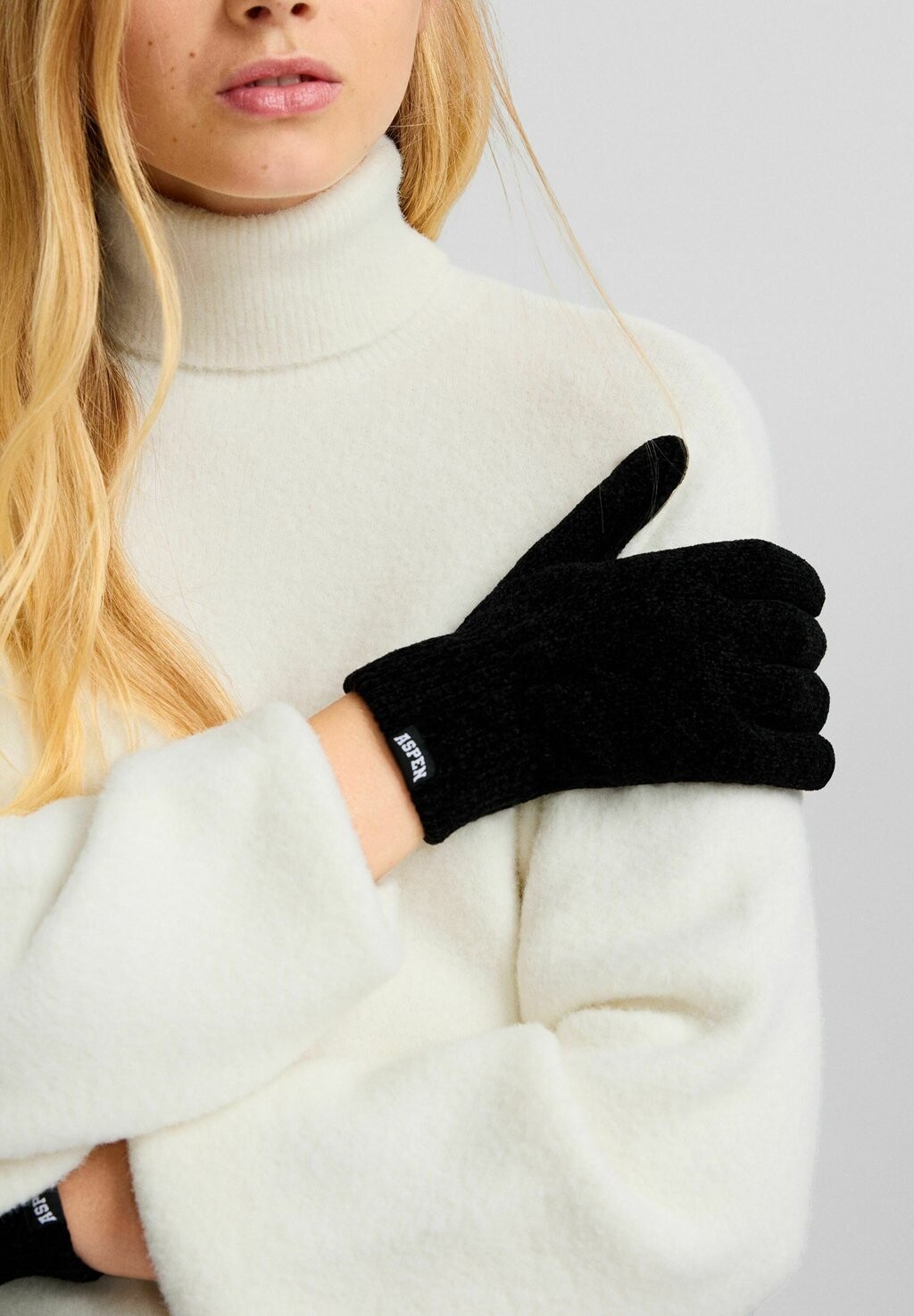 

Перчатки Chenille Bershka, черный