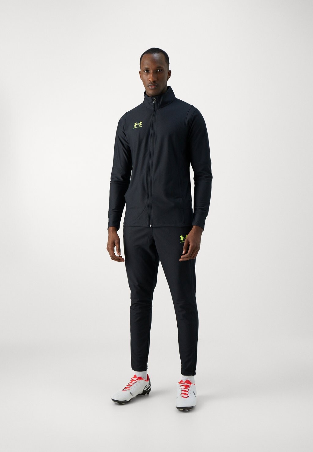

Спортивный костюм CHALLENGER SET Under Armour, цвет black/high-vis yellow
