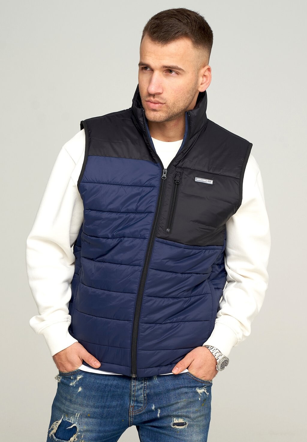 

Жилет Jack & Jones
