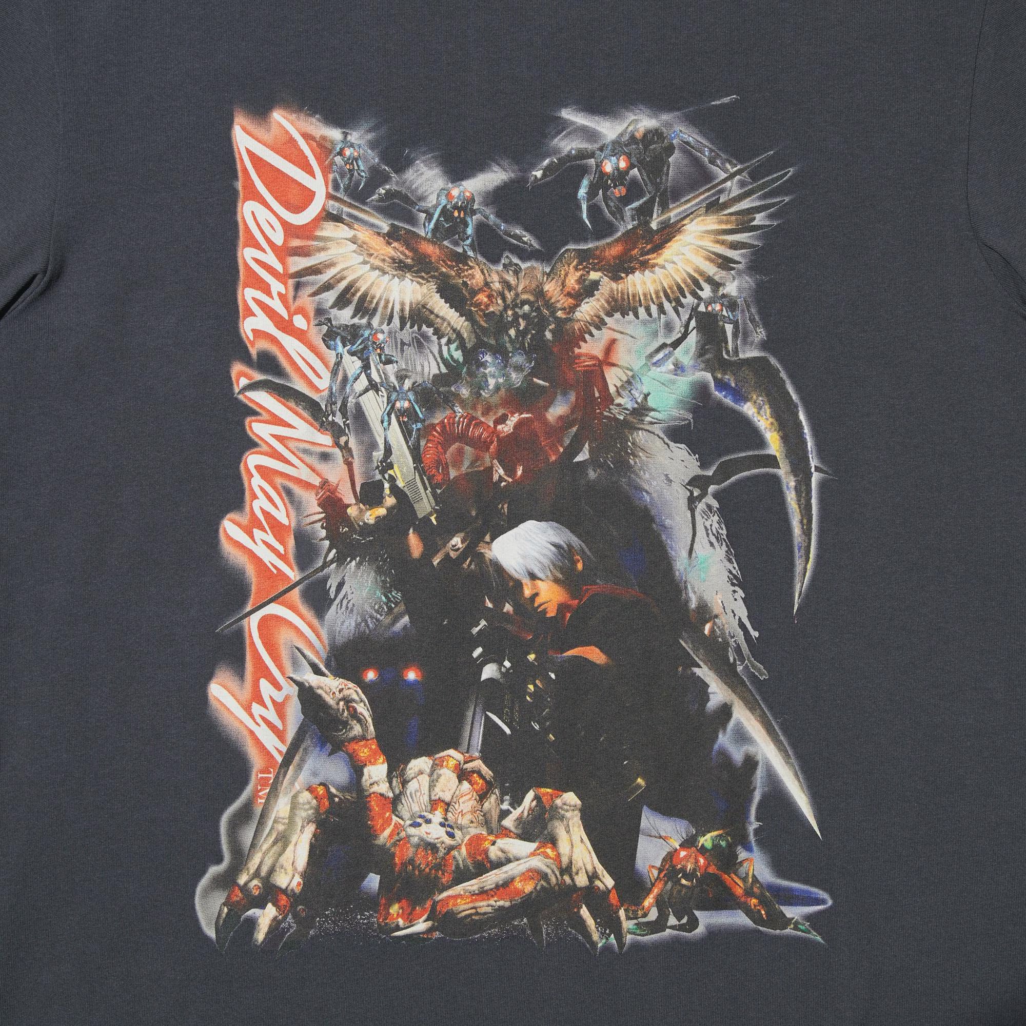 Футболка Uniqlo UT CAPCOM 40th - Devil May Cry, темно-серый – купить из-за  границы через сервис «CDEK.Shopping»