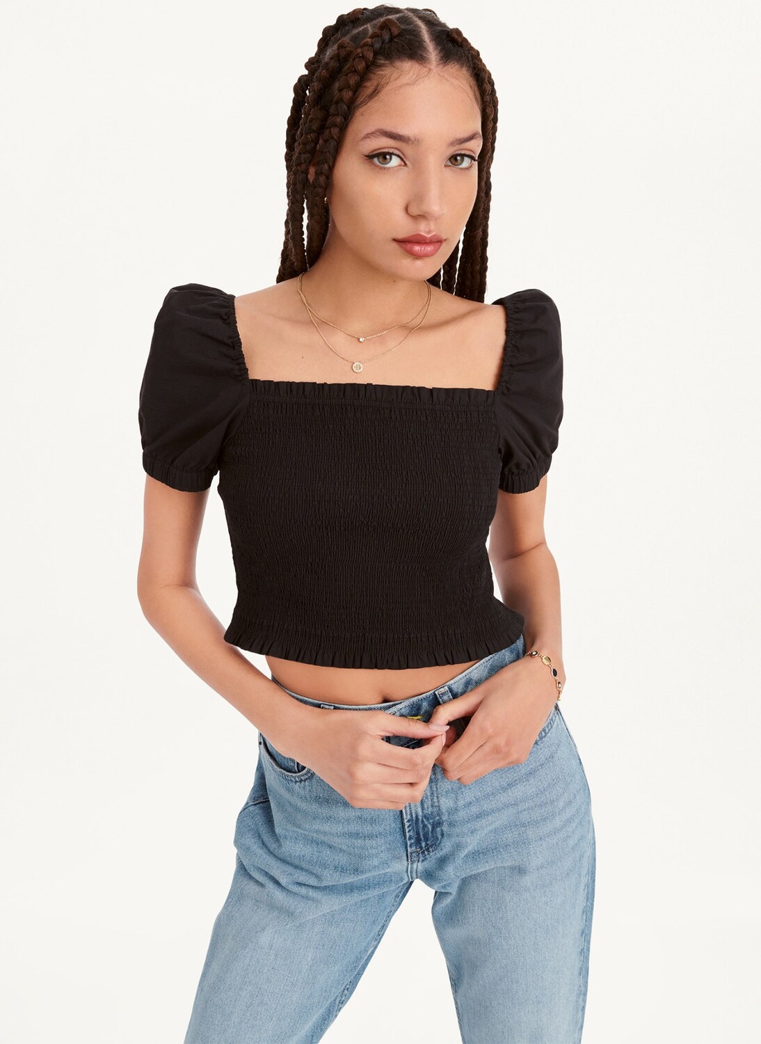 

Присборенный топ с объемными рукавами DKNY