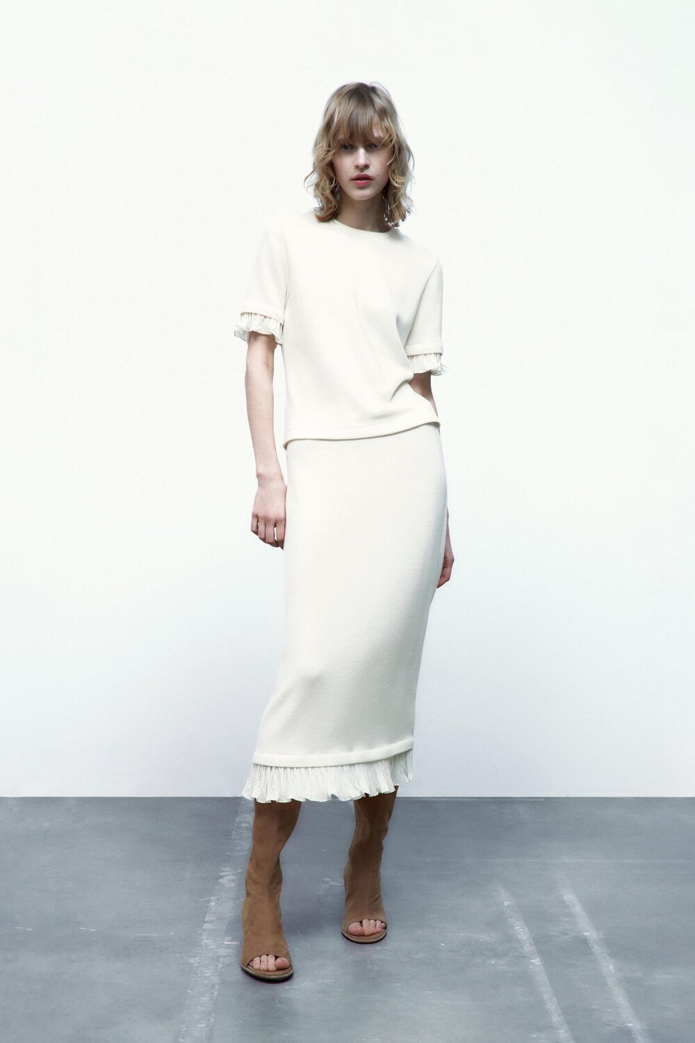 

Мягкий подходящий топ ZARA, экру