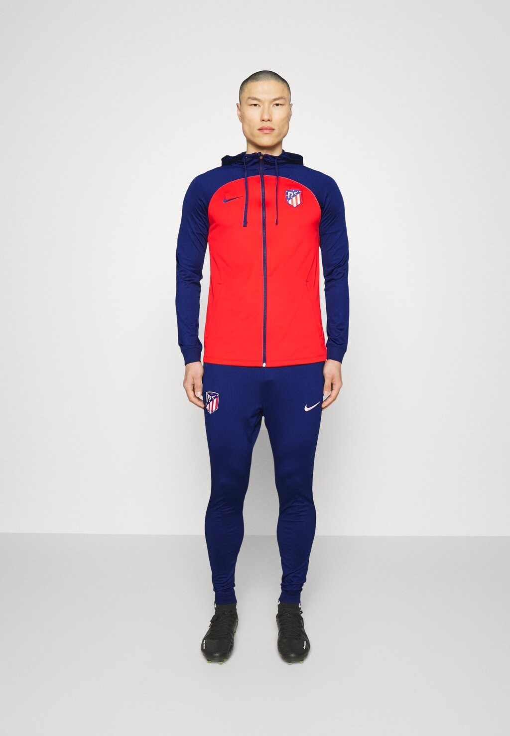 

Спортивный костюм Nike