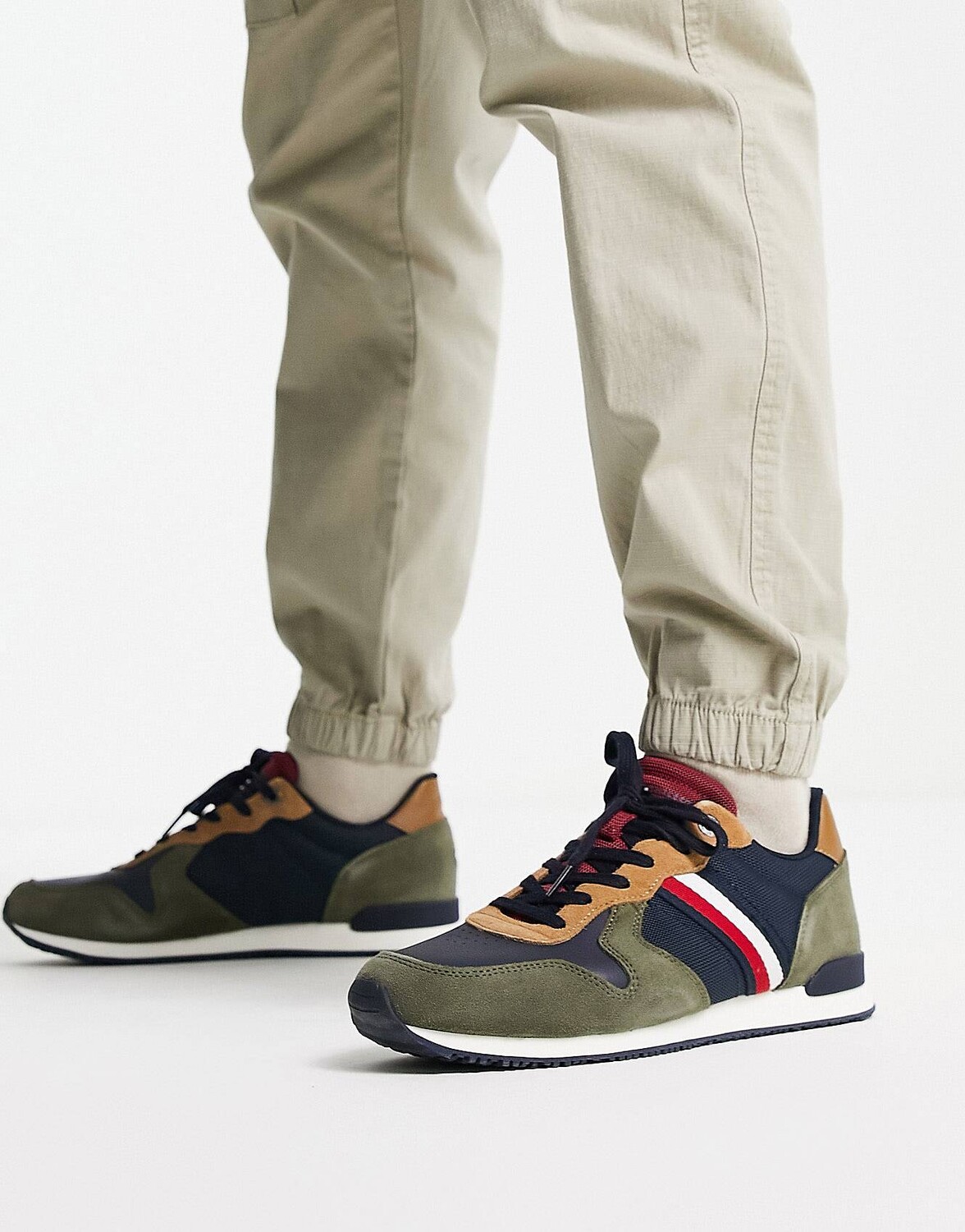 

Культовые беговые кроссовки Tommy Hilfiger