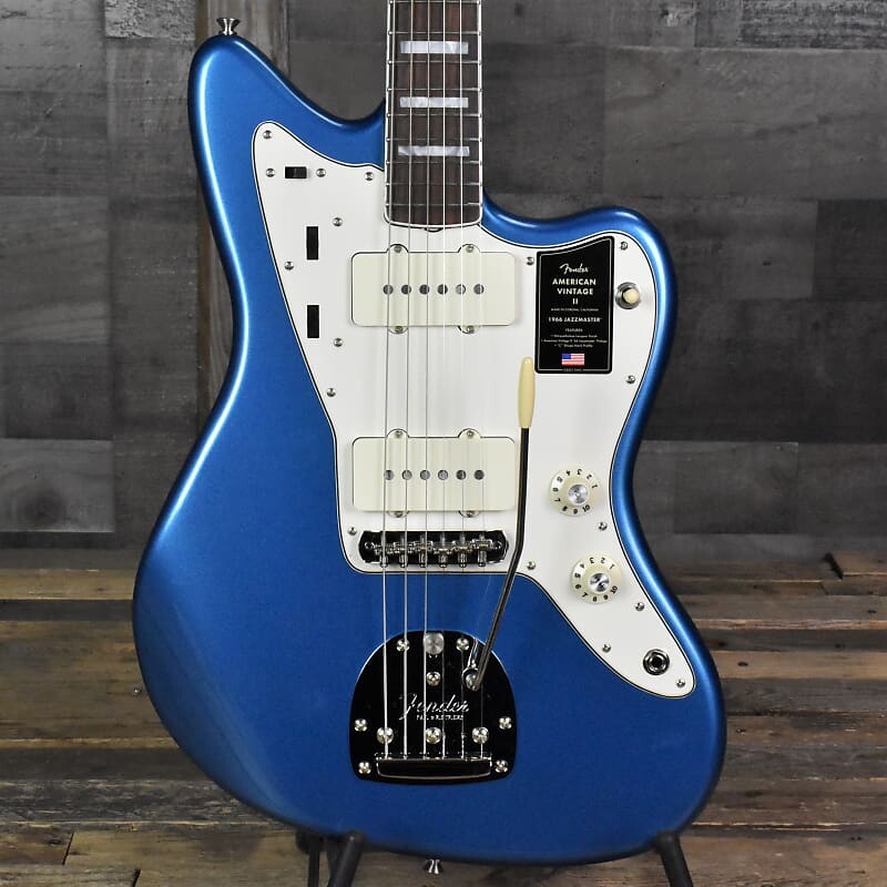 

Fender American Vintage II 1966 Jazzmaster, накладка на гриф из палисандра, синий цвет Лейк-Плэсид, жесткий чехол Fender American II Jazzmaster, Rosewood Fingerboard - with Hard Shell Case
