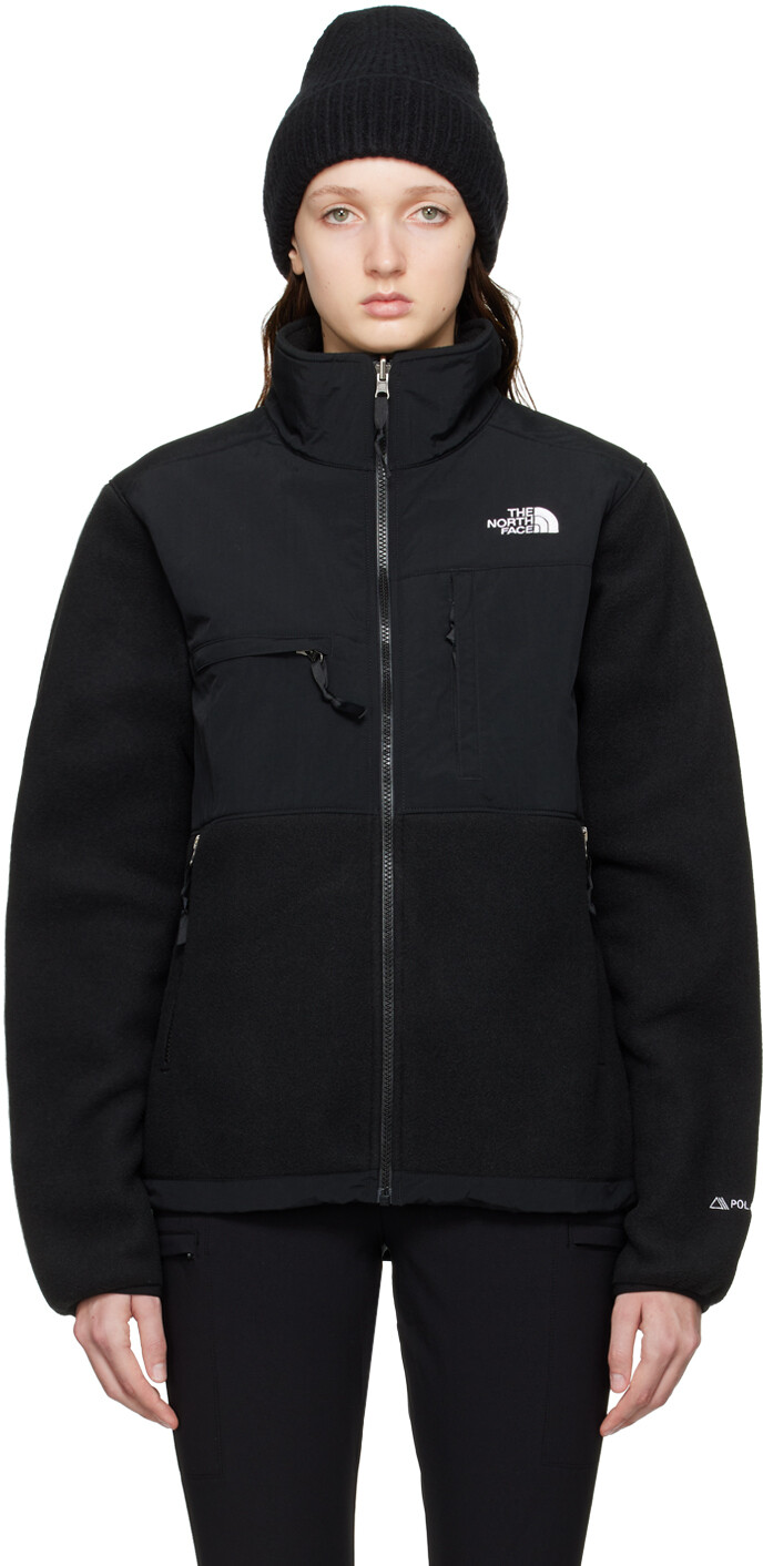 

Черная куртка Денали The North Face