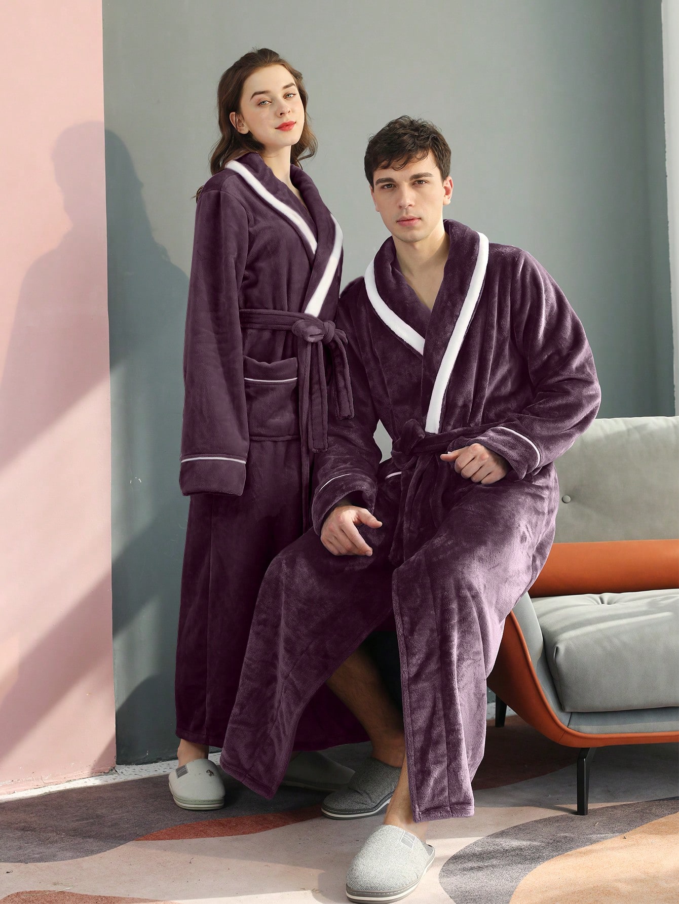 Унисекс длинный утепленный фланелевой халат с плюшевым шалевым воротником и цветными блоками для дома, фиолетовый