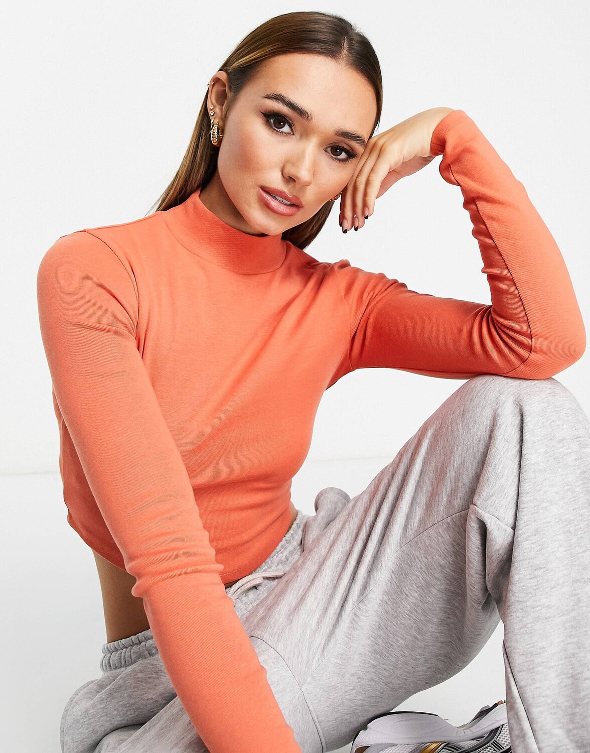 

Терракотовый укороченный топ с высоким воротником ASOS DESIGN, Оранжевый