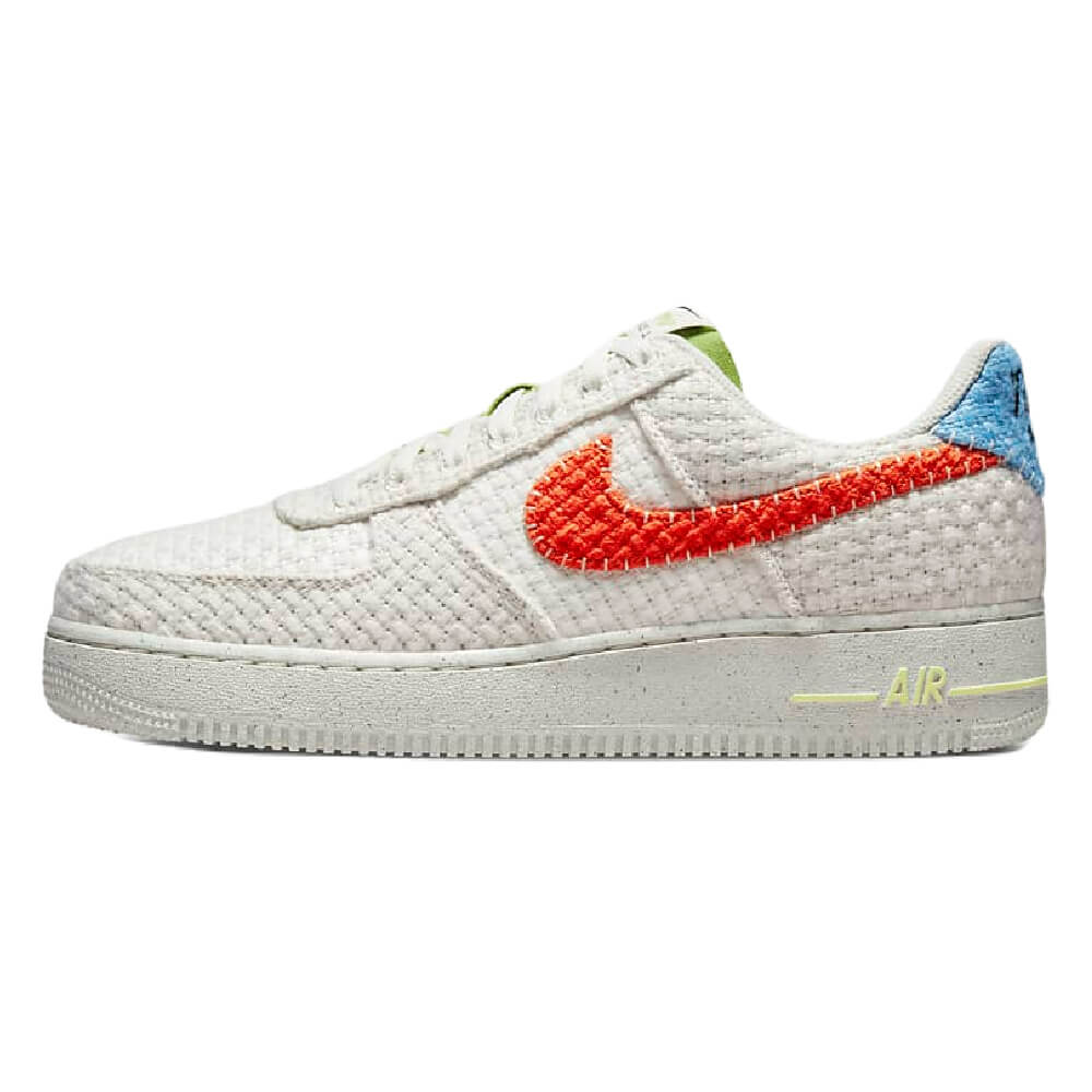 Кроссовки Nike Air Force 1 07 Next Nature, белый/голубой/красный - фото