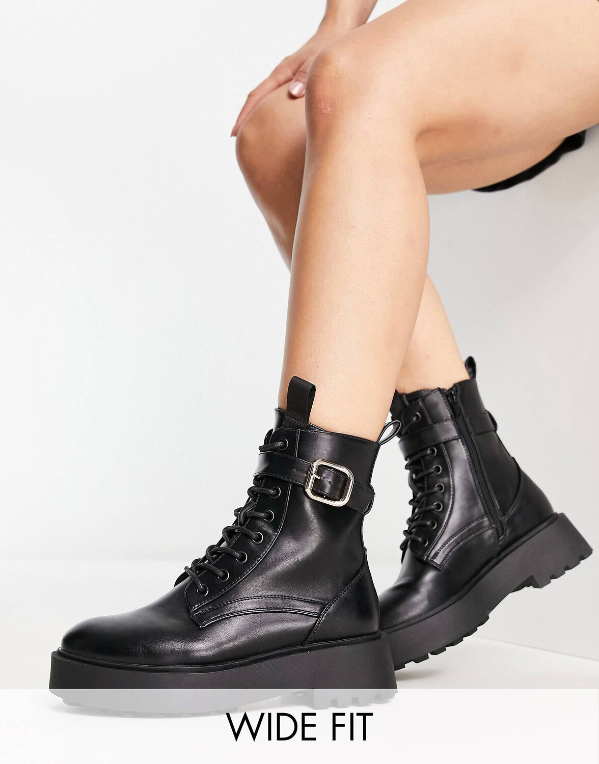 

Черные массивные ботильоны на шнуровке ASOS DESIGN Wide Fit Alix, Черный