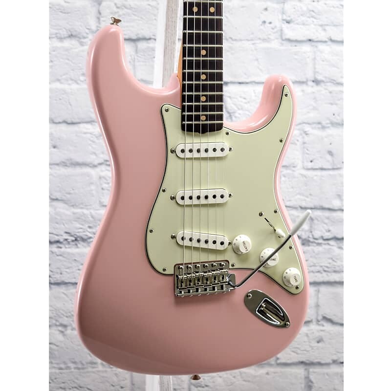

Fender Custom Shop 1963 Stratocaster - Closet Classic - Shell Pink Custom Shop Stratocaster