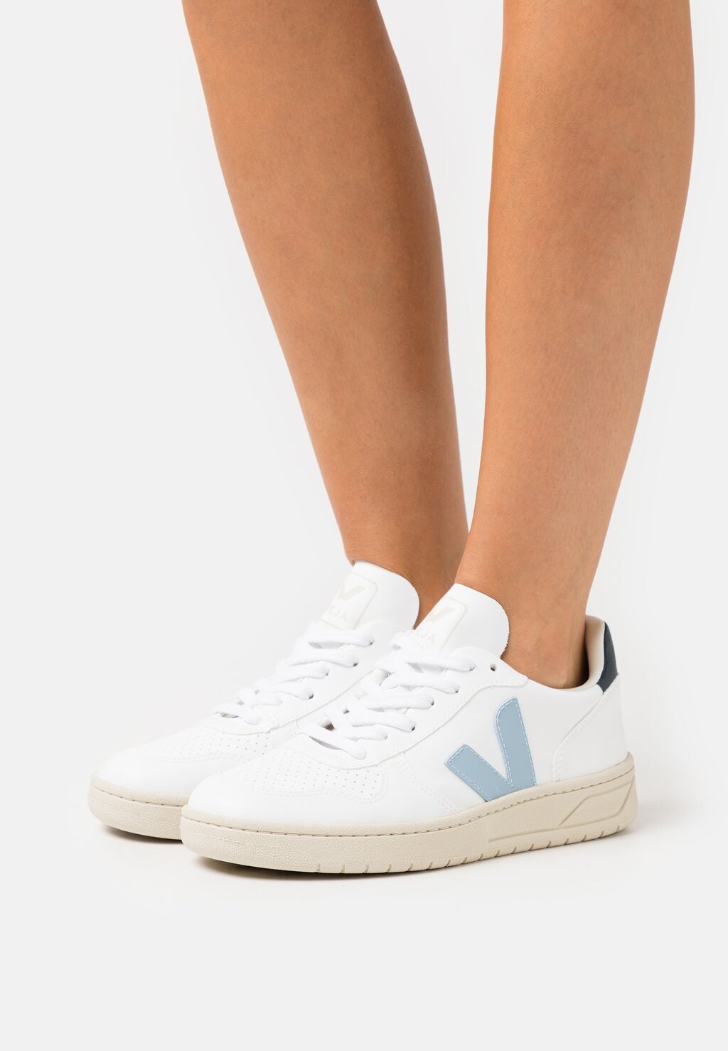 

Кроссовки Veja
