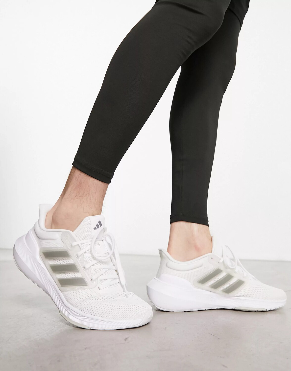 

Кроссовки Adidas Running Ultrabounce, белый, серый