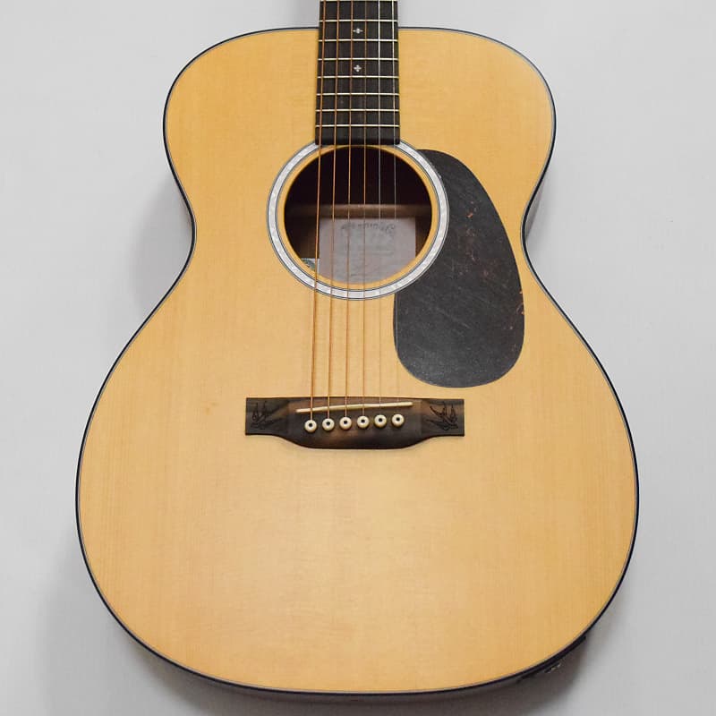 Акустическая электрогитара Martin 000JR-10E Shawn Mendes Signature, натуральный цвет 000JR-10E Shawn Mendes Signature Acoustic-electric Guitar