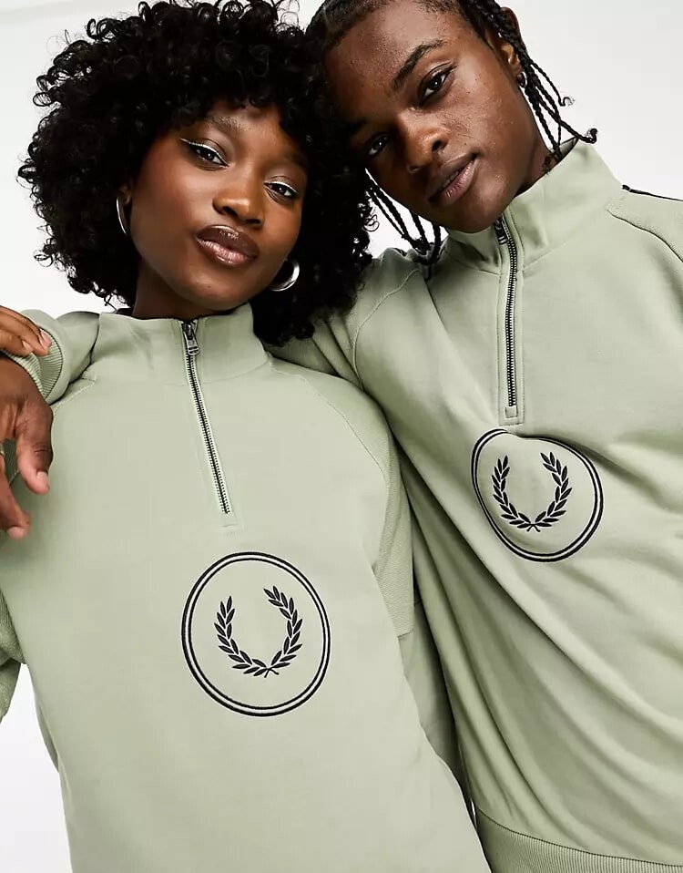 Fred Perry Unisex Circle Branded Half Zip CDEK.Shopping