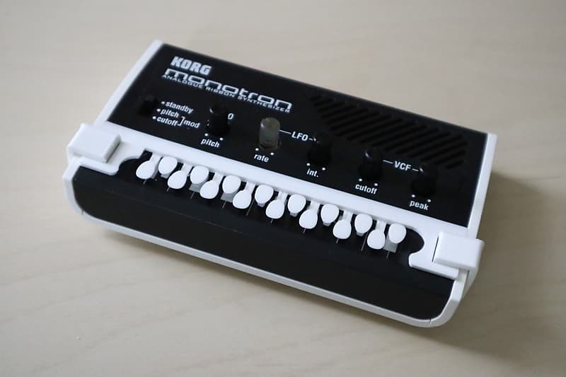 Распечатанная на 3D-принтере клавиатура для Korg Monotron, Duo, Delay синтезатор korg monotron delay
