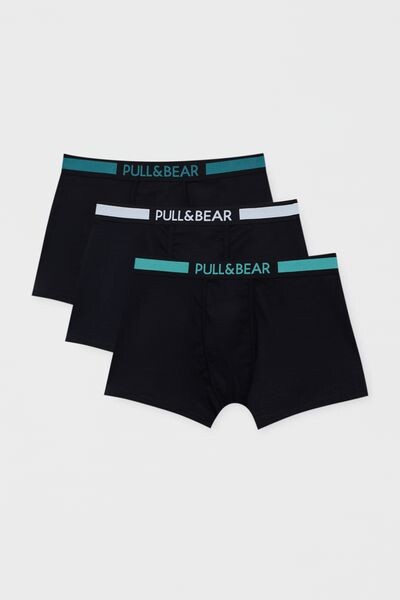 

Набор из трех базовых черных трусов-боксеров с логотипом на поясе PULL&BEAR