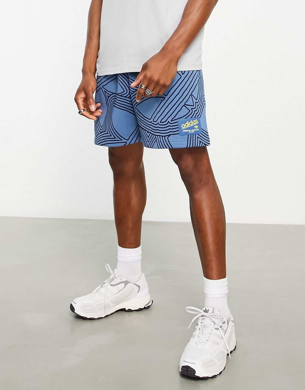 

Синие шорты с трилистником adidas Originals Athletic Club