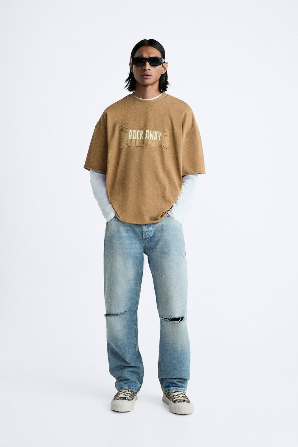 

Футболка с нашивкой с принтом ZARA, кэмел
