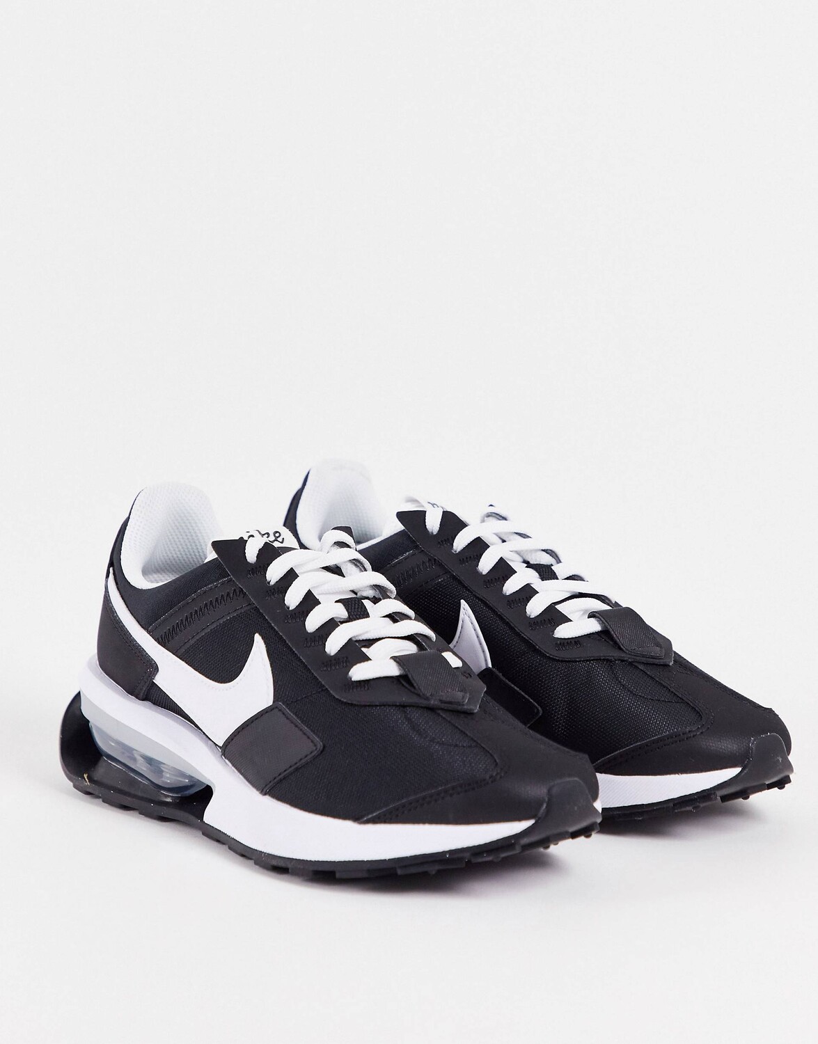

Черно-белые кроссовки Nike Air Max Pre-Day