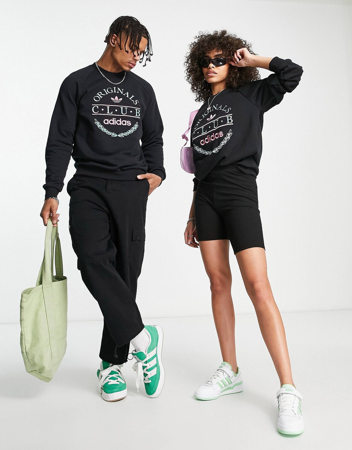 

Черный свитшот adidas Originals 'Sports Resort' Club с графикой спереди