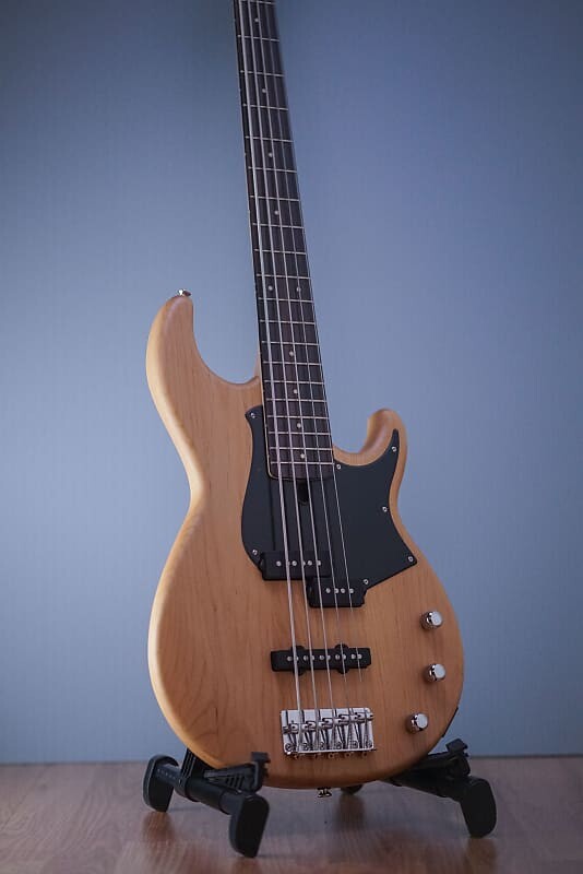 

Yamaha BB235 Желтый Натуральный Атлас