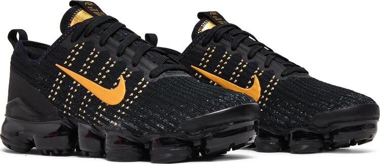 Nike running vapormax flyknit best sale trainers in black and gold