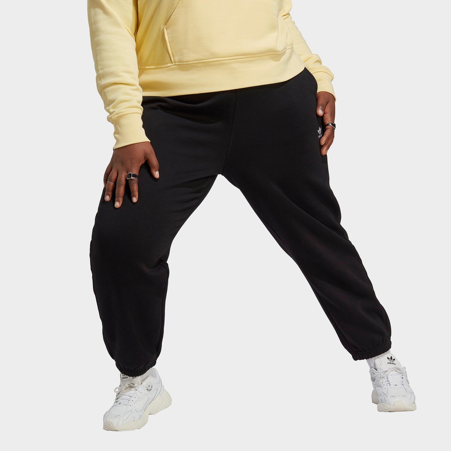 

Женские флисовые джоггеры Adidas Originals Essentials (большие размеры), черный