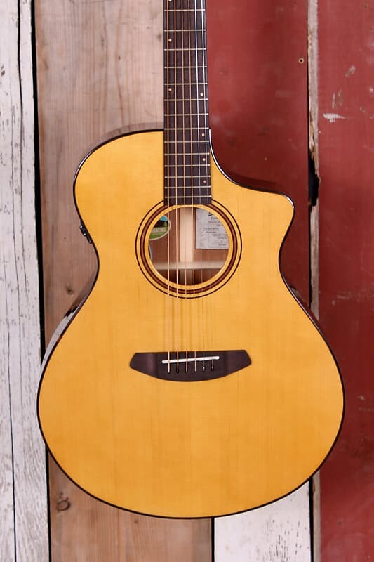 

Breedlove Performer Pro Concert Thinline CE Европейско-африканское красное дерево - выдержанный тонер Performer Pro Concert Thinline CE European-African Mahogany