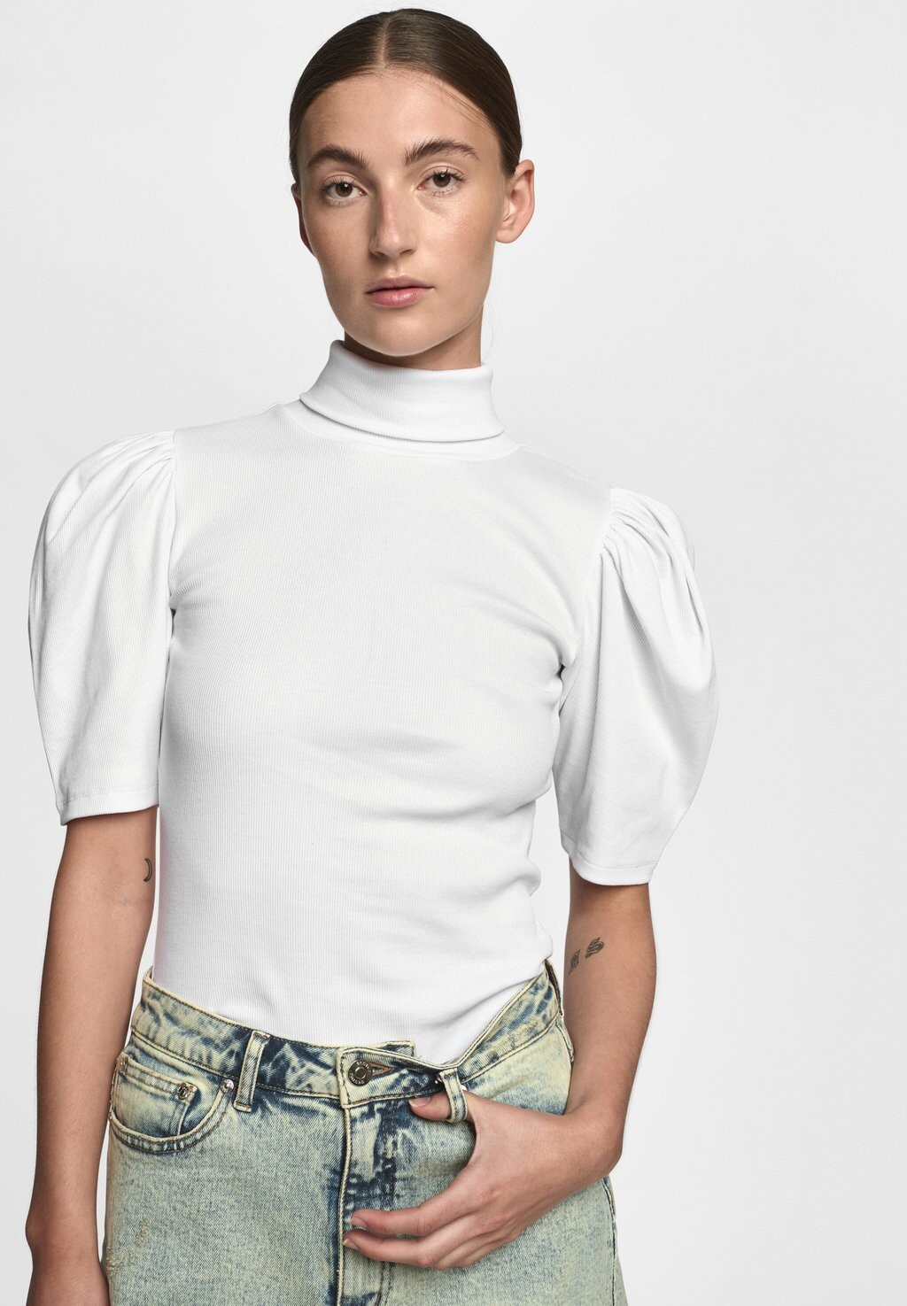 

Блузка Drew Ss Puff Gestuz, цвет bright white