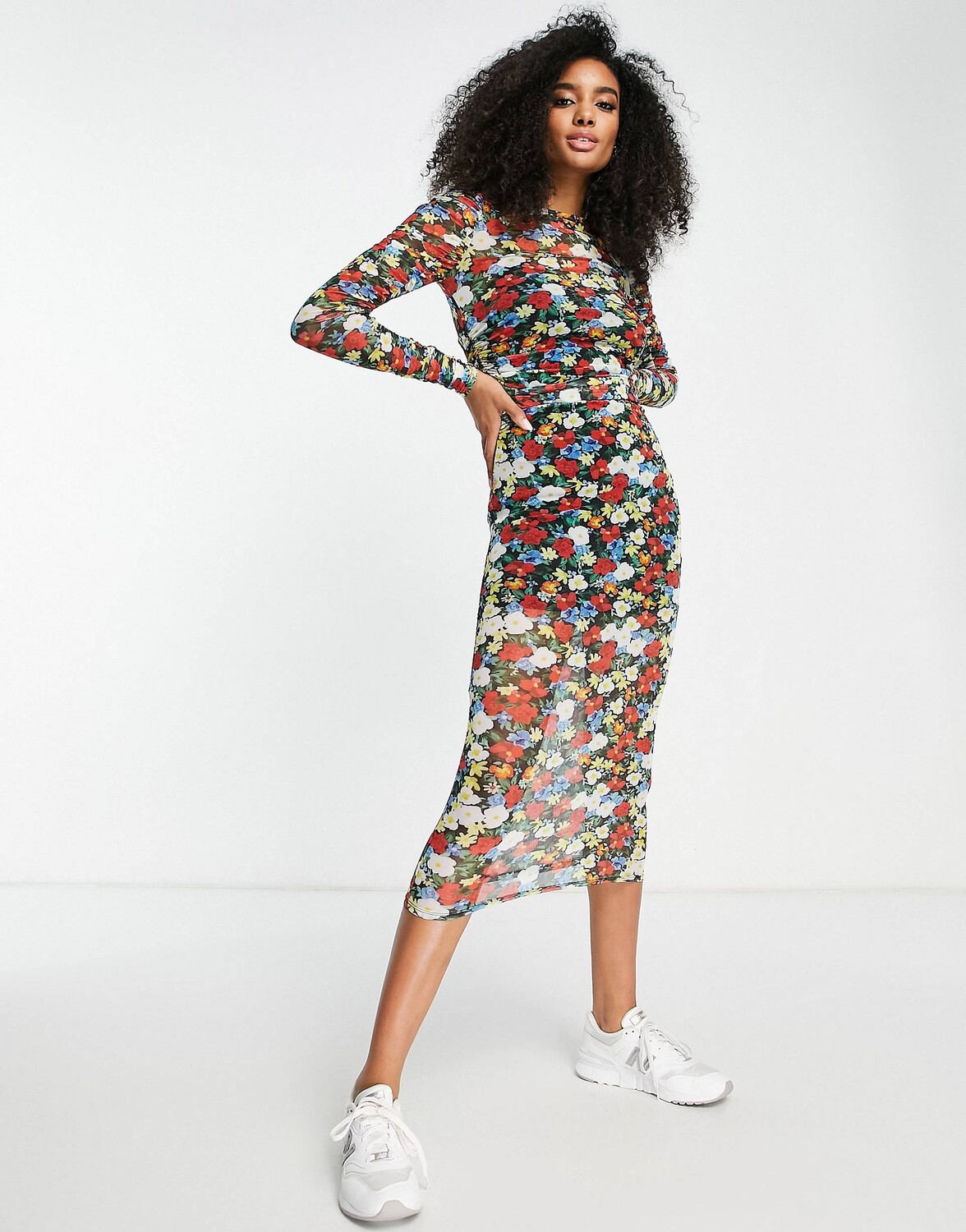 

Платье миди с длинными рукавами и рюшами из яркой цветочной сетки ASOS DESIGN
